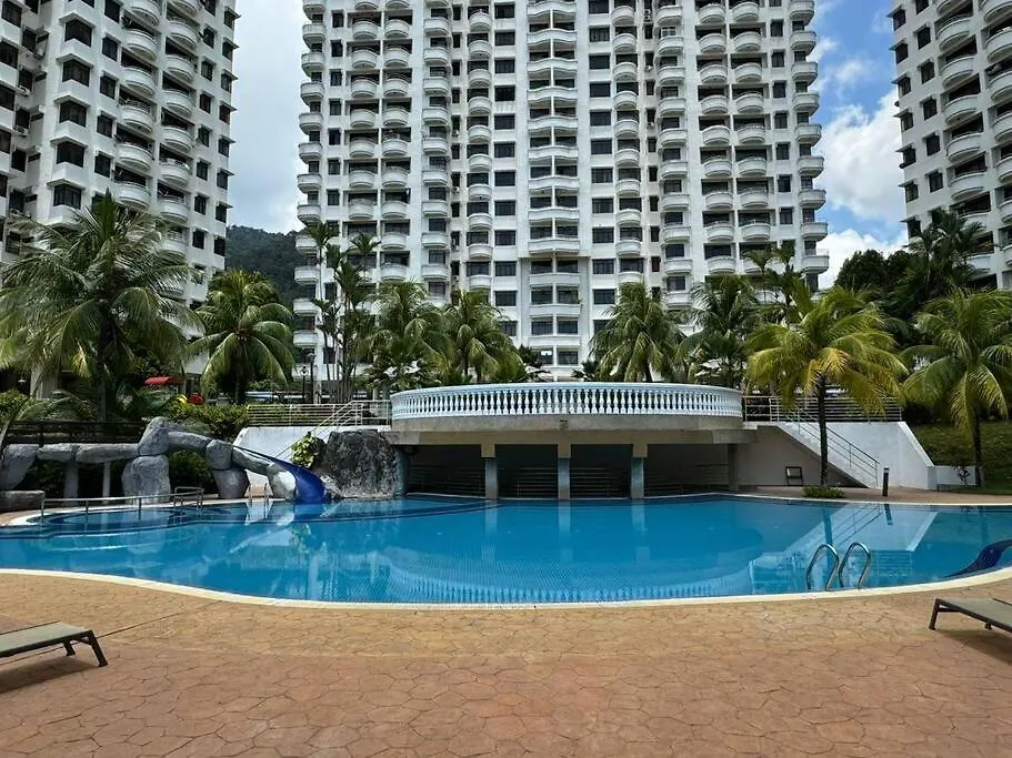 Sea View Penthouse Comfy Home At Batu Ferringhi Apartamento