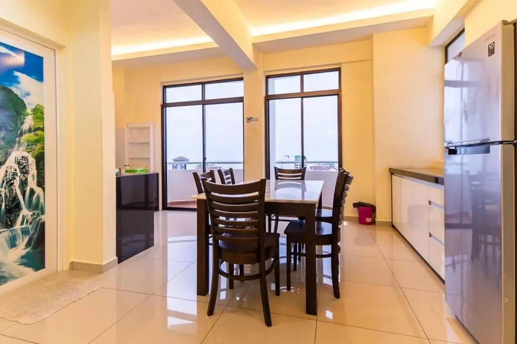 Sea View Penthouse Comfy Home At Batu Ferringhi